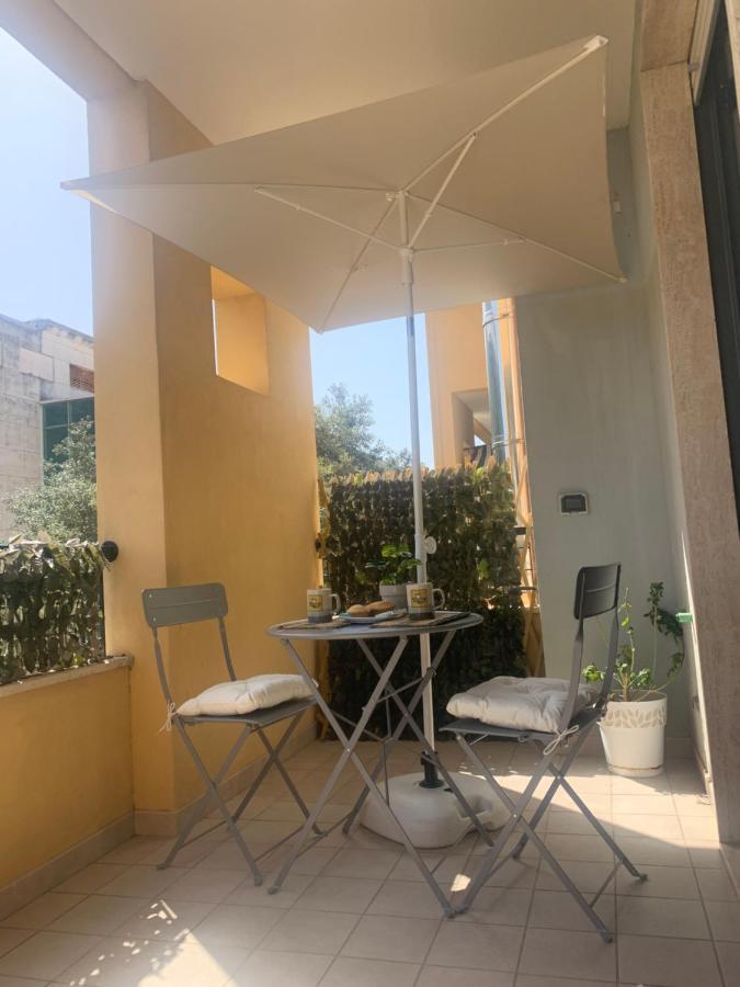 Apartamento La Dimora Di Paola Lecce Exterior foto