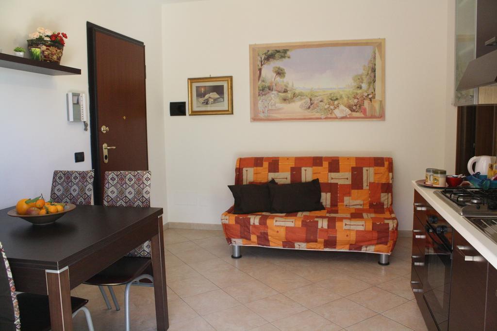 Apartamento La Dimora Di Paola Lecce Habitación foto