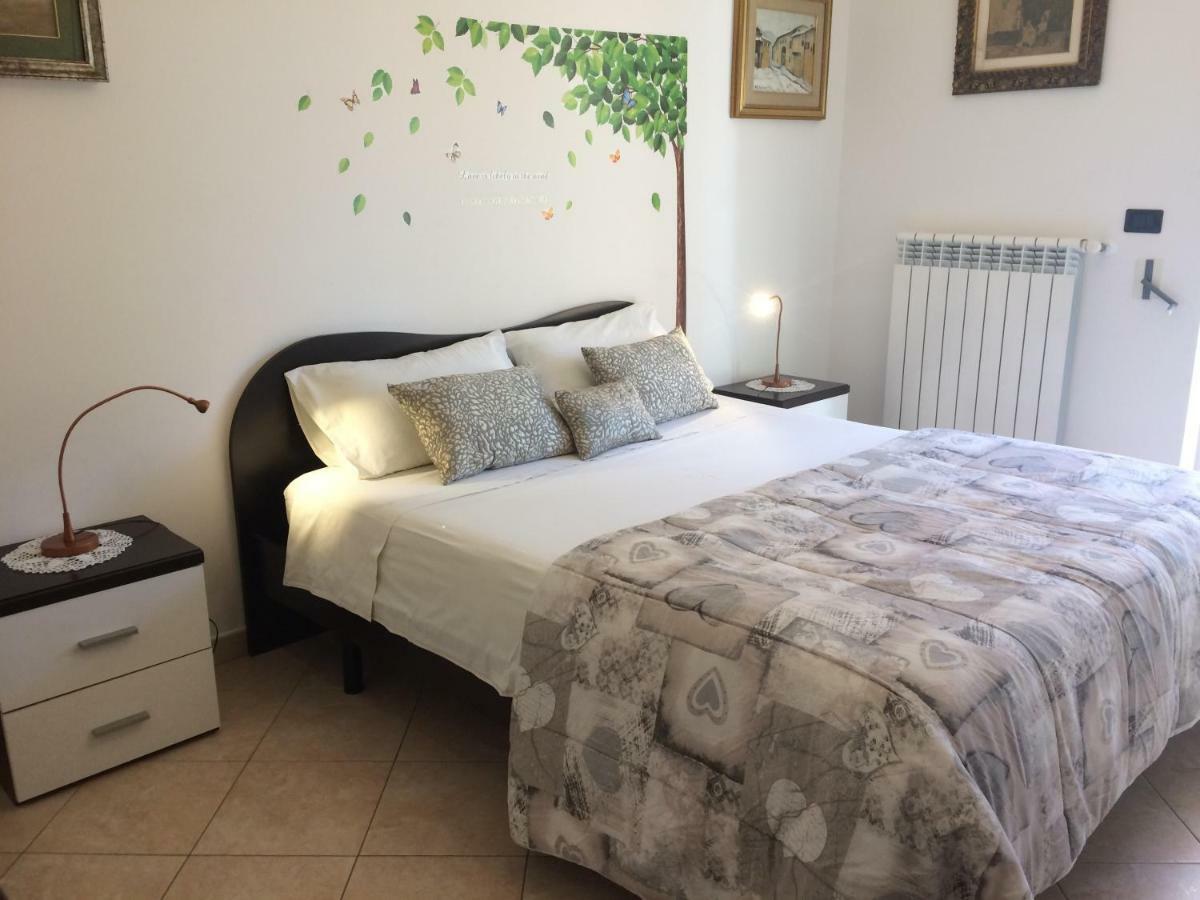 Apartamento La Dimora Di Paola Lecce Exterior foto